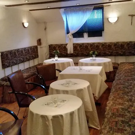 Vertshuset Fannarheimr - Bed &breakfast 3* Fannrem