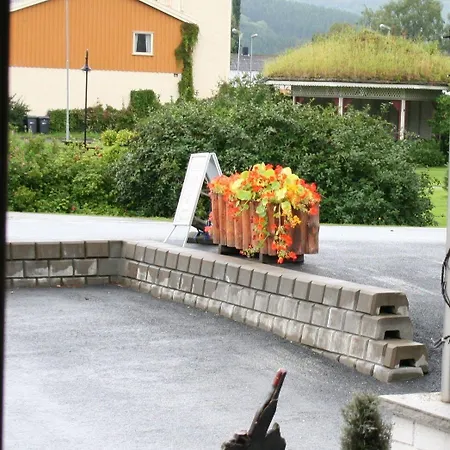 Vertshuset Fannarheimr - Bed &breakfast 3* Fannrem