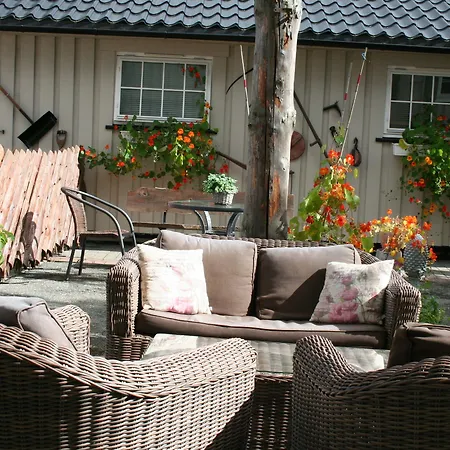 Vertshuset Fannarheimr - Bed &breakfast 3* Fannrem