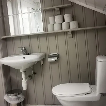 Pensionat Vertshuset Fannarheimr - Bed &breakfast